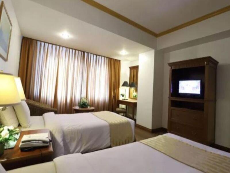 Tiara Oriental Hotel Makati City Ngoại thất bức ảnh