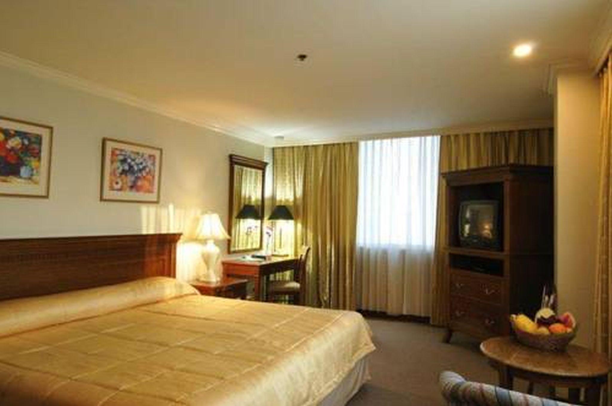 Tiara Oriental Hotel Makati City Ngoại thất bức ảnh