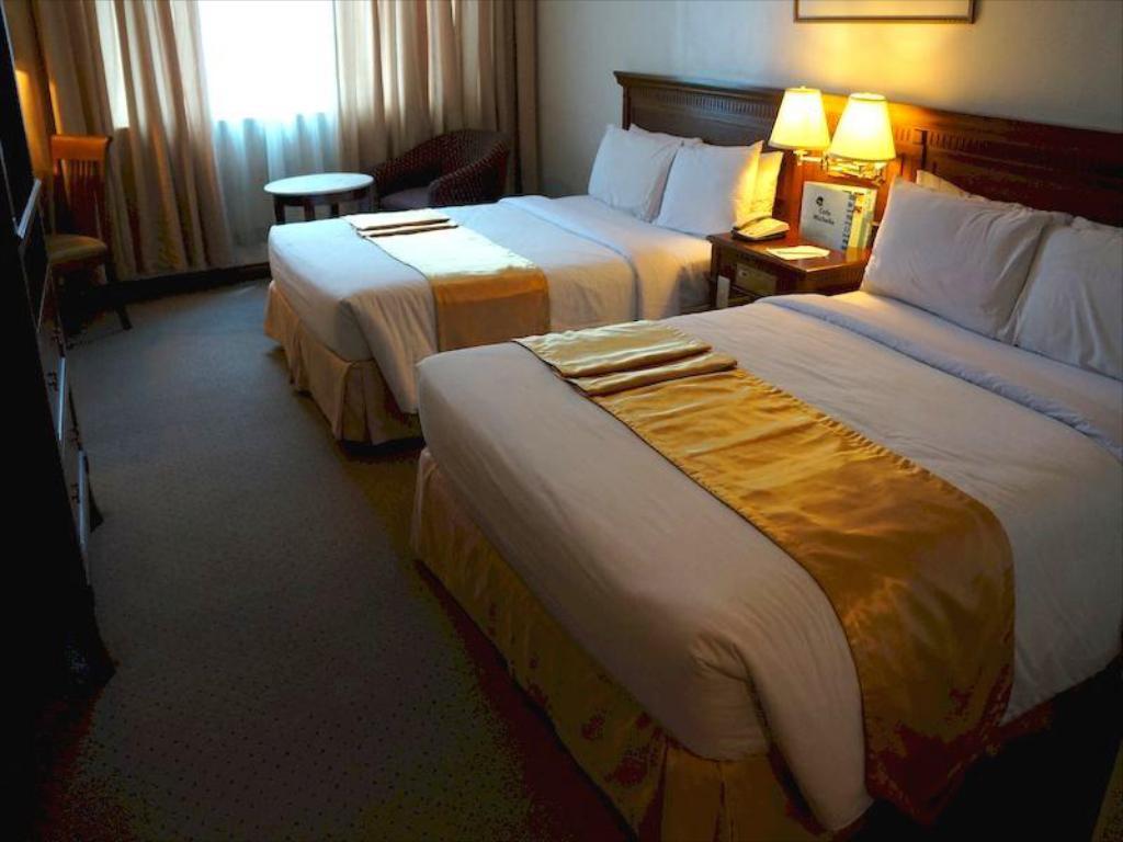 Tiara Oriental Hotel Makati City Ngoại thất bức ảnh