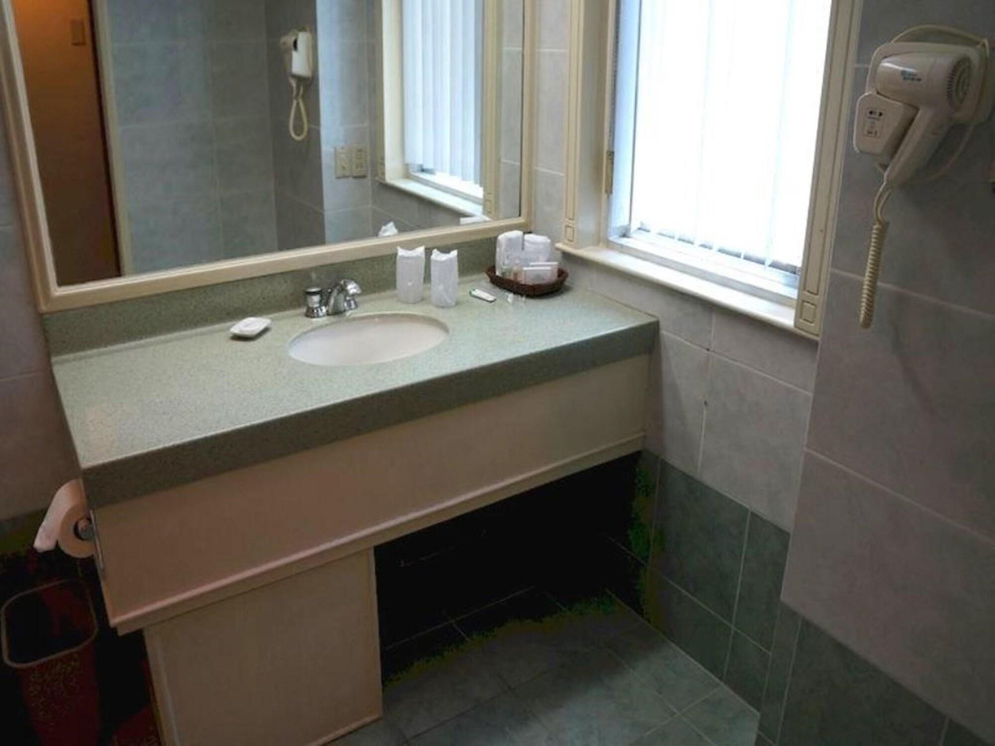 Tiara Oriental Hotel Makati City Ngoại thất bức ảnh