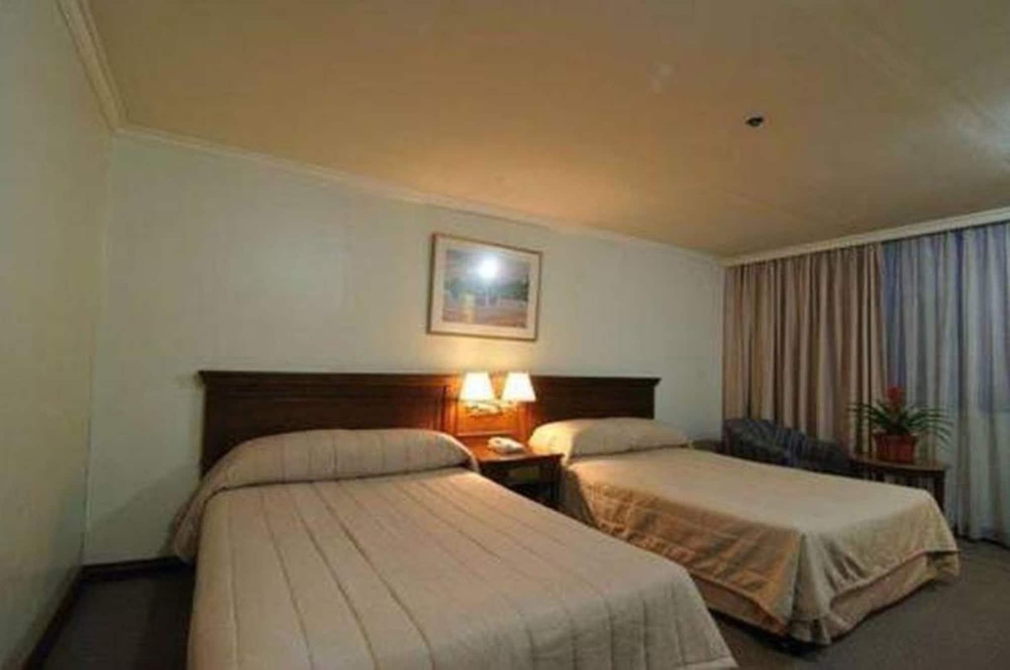 Tiara Oriental Hotel Makati City Ngoại thất bức ảnh