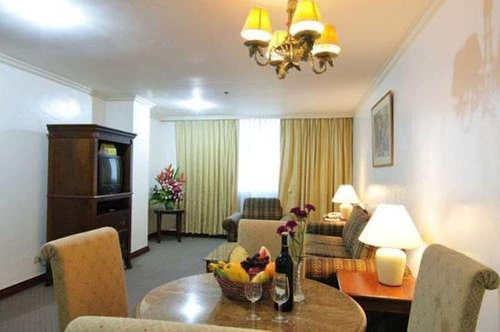 Tiara Oriental Hotel Makati City Ngoại thất bức ảnh