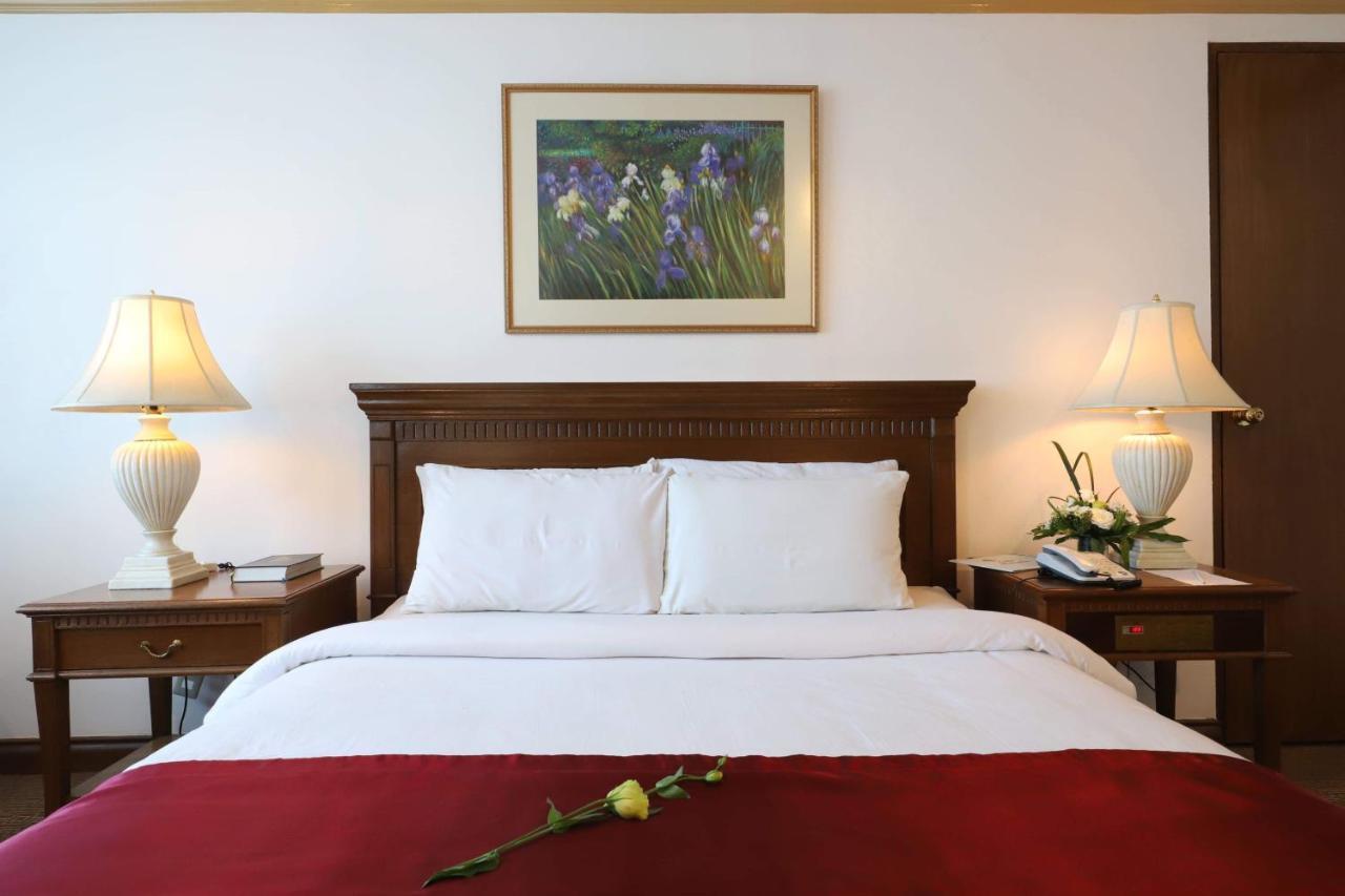 Tiara Oriental Hotel Makati City Ngoại thất bức ảnh
