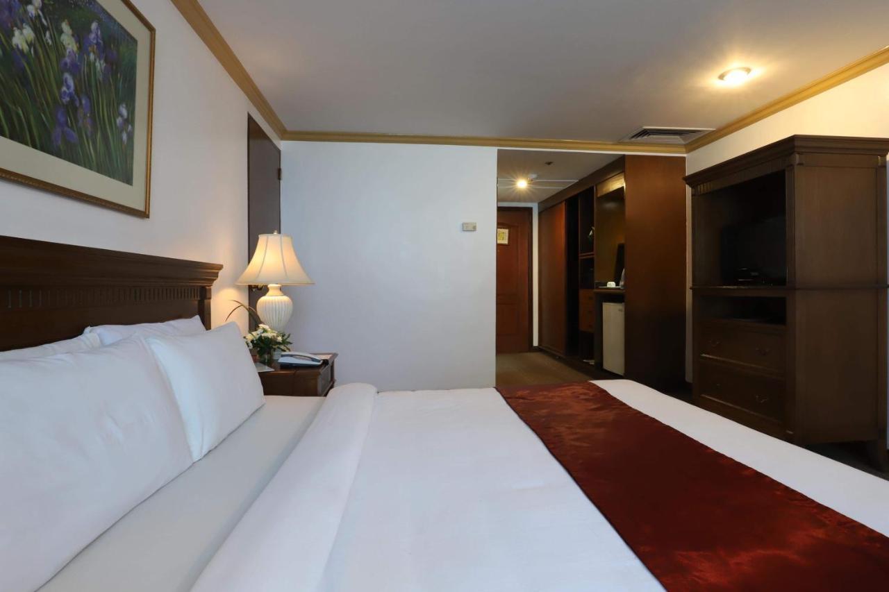 Tiara Oriental Hotel Makati City Ngoại thất bức ảnh
